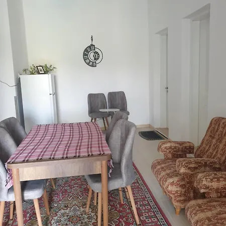 Apartment Via Milto Kulja 11